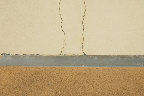 different types of cracks homeowners should worry about different types of cracks homeowners should worry about