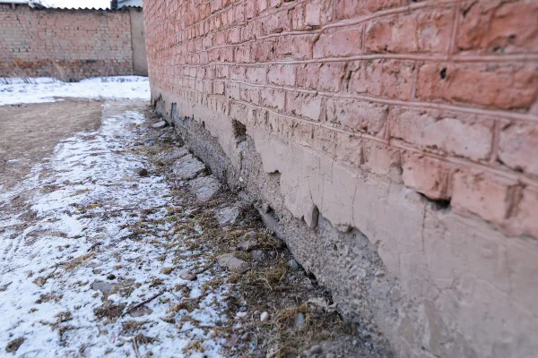 foundation shifting of home’s foundation foundation shifting of home's foundation