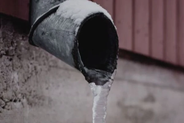 frozen pipe frozen pipe